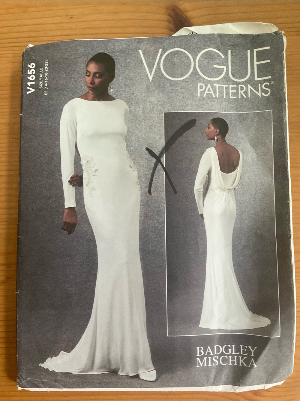 Badgley Mischka White Long-Sleeve Formal Gown Pattern